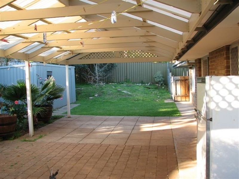 16 Quintal Avenue, Modbury SA 5092