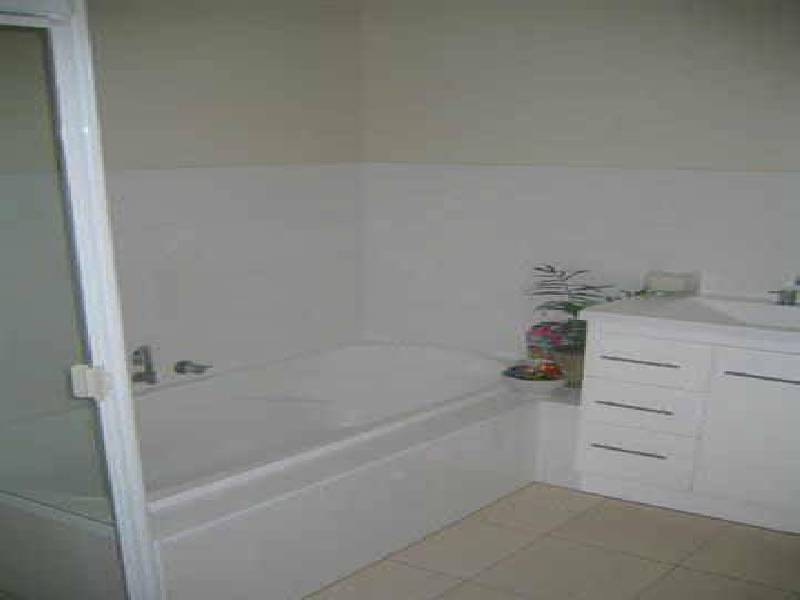 5 Dargie Avenue, Hope Valley SA 5090