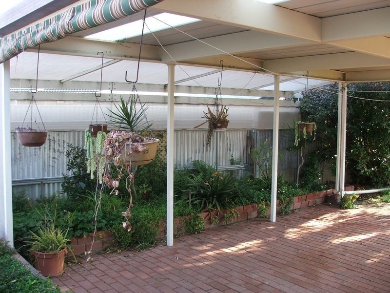 19 Malbanda Avenue, Para Vista SA 5093