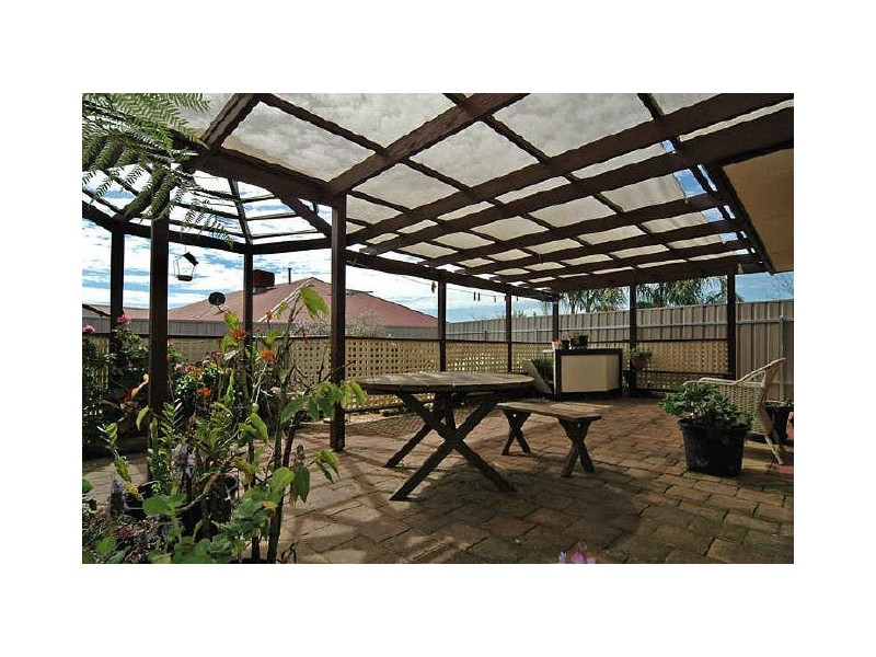 15 Amisfield Crescent, Greenwith SA 5125