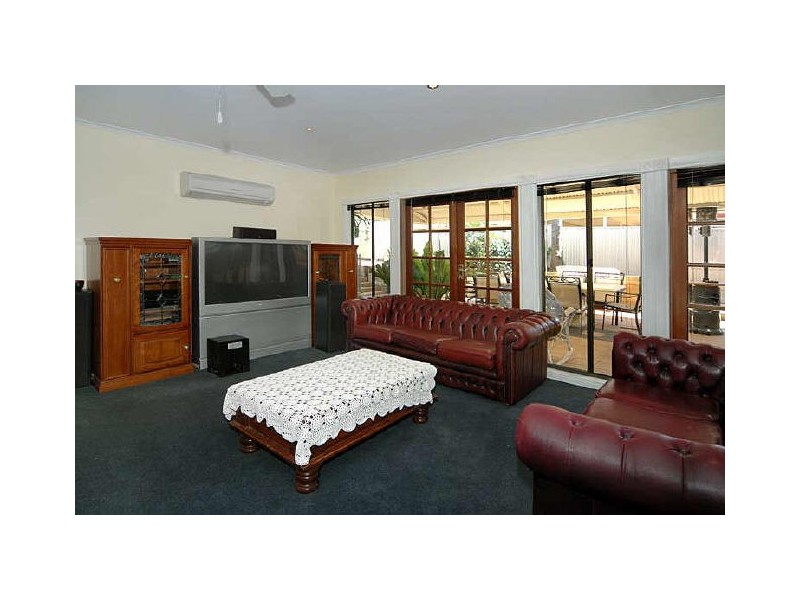 1 Forrest Avenue, Valley View SA 5093