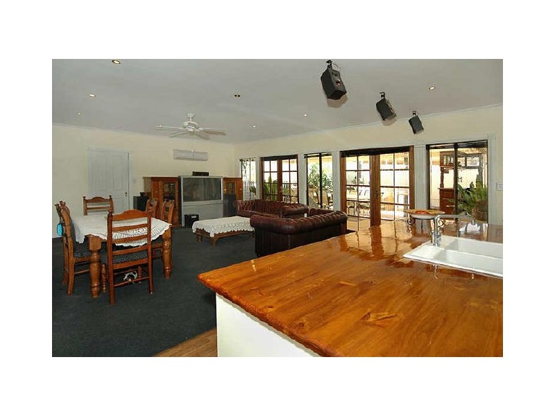 1 Forrest Avenue, Valley View SA 5093