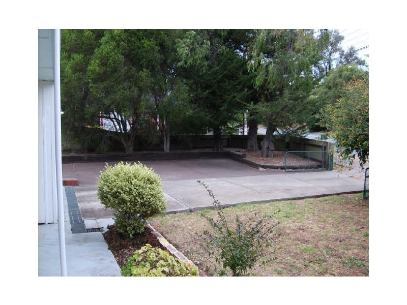 10 Helen Terrace, Valley View SA 5093