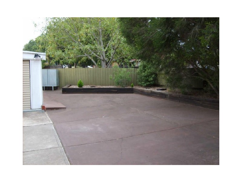 10 Helen Terrace, Valley View SA 5093