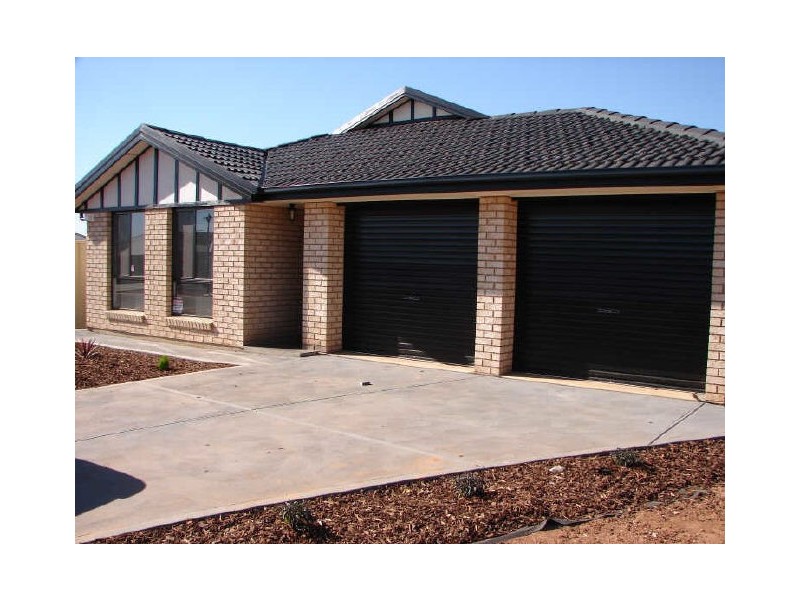 15 Graeber Rd, Smithfield SA 5114