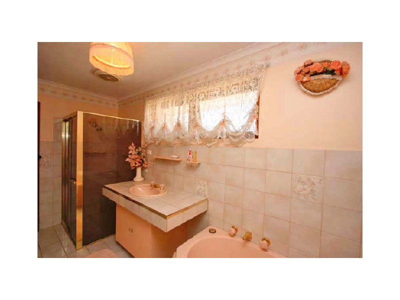 25 Baraga Grove, Modbury Heights SA 5092