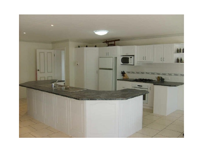 28 Pioneer Avenue, Walkley Heights SA 5098