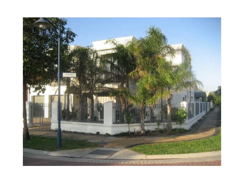 18 Carnegie Place, Mawson Lakes SA 5095