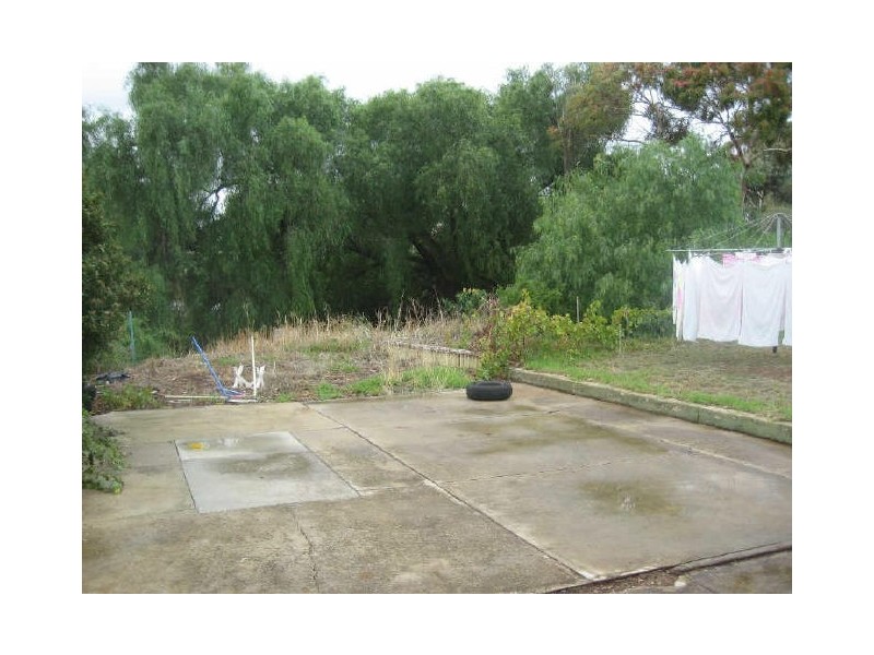 38 Campbell Drive, Para Hills SA 5096