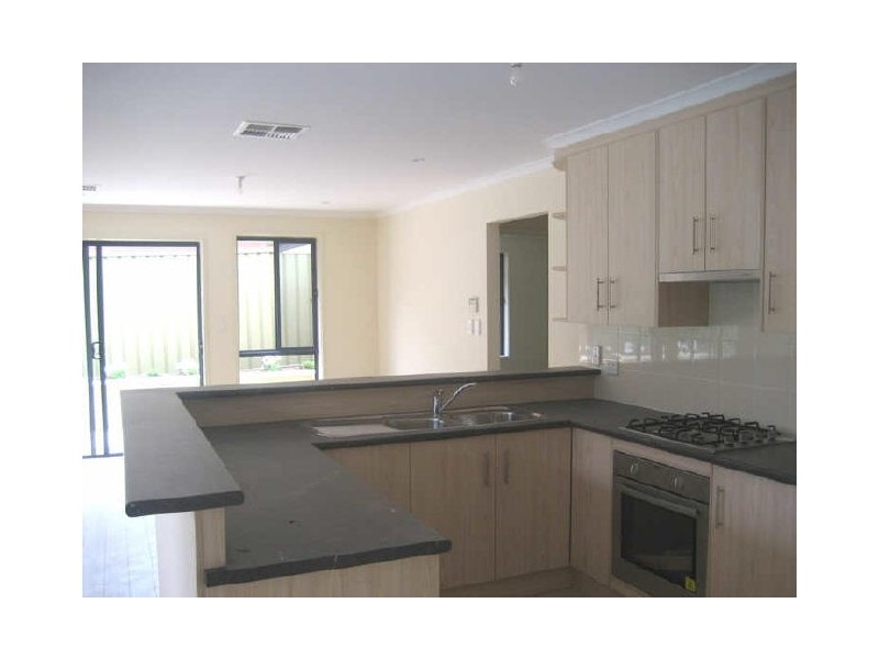 2A Glenwood Walk, Dernancourt SA 5075