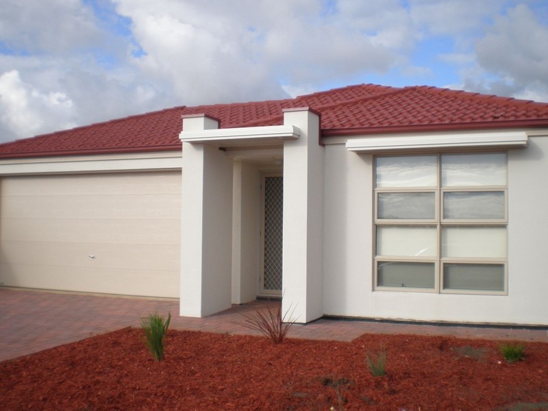 24 Lonsdale Circuit, Andrews Farm SA 5114
