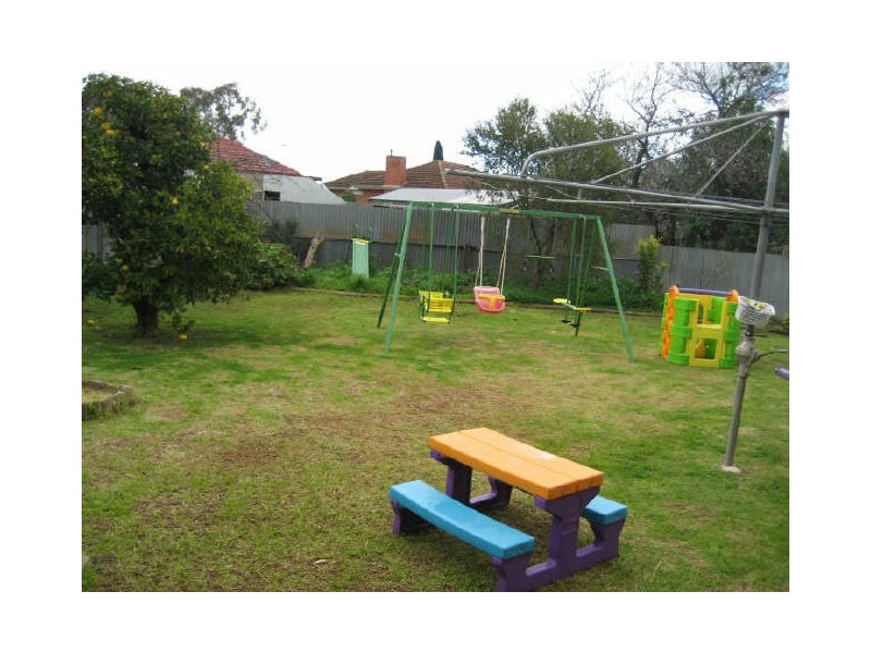 28 Davidson Road, Elizabeth Vale SA 5112