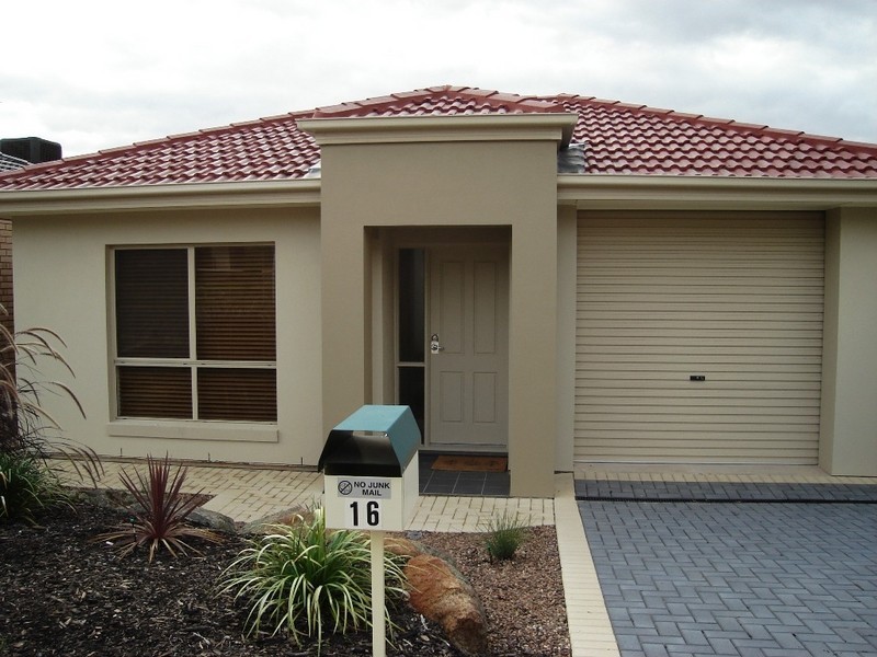 16 Cowra Avenue, Gilles Plains SA 5086