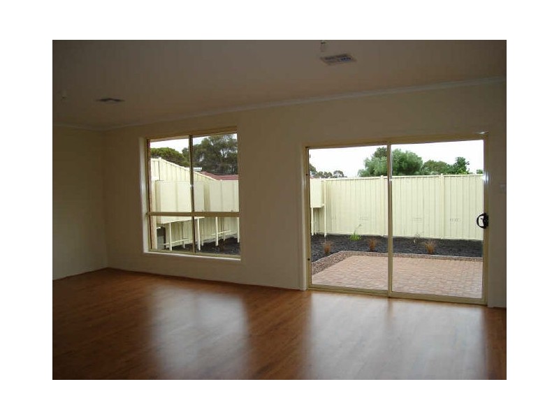 16A Cowra Avenue, Gilles Plains SA 5086