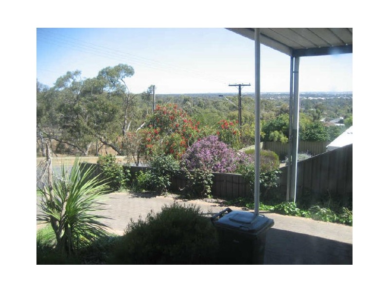 28 Julie Road, Para Hills SA 5096