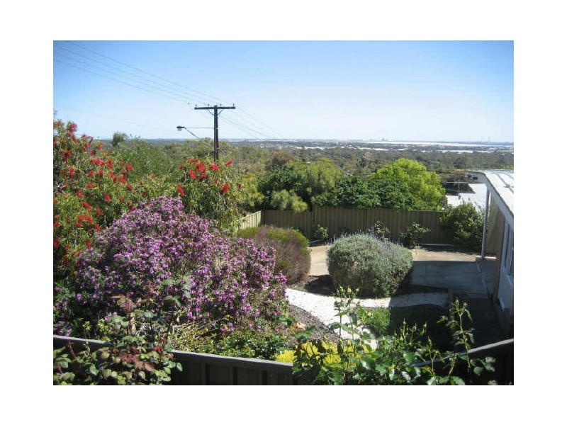 28 Julie Road, Para Hills SA 5096