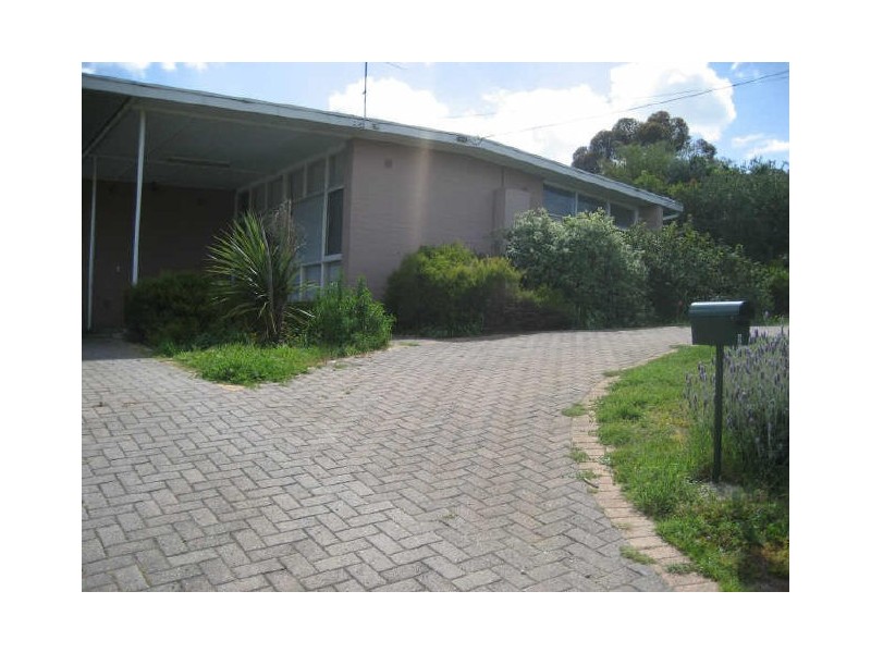 28 Julie Road, Para Hills SA 5096