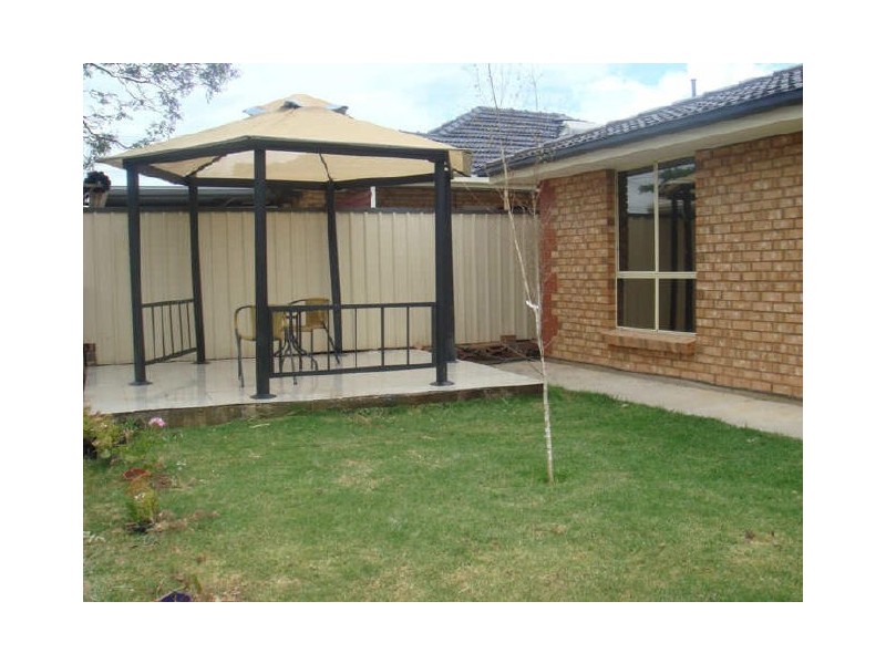 15 Blyth Street, Clearview SA 5085