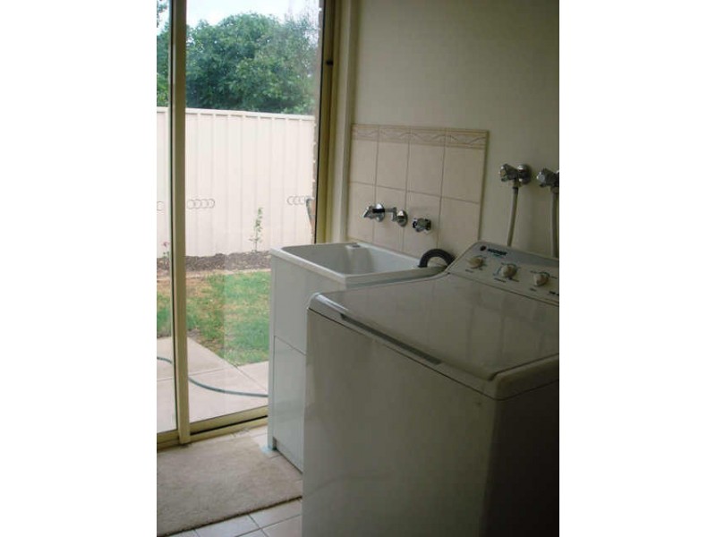 15 Blyth Street, Clearview SA 5085