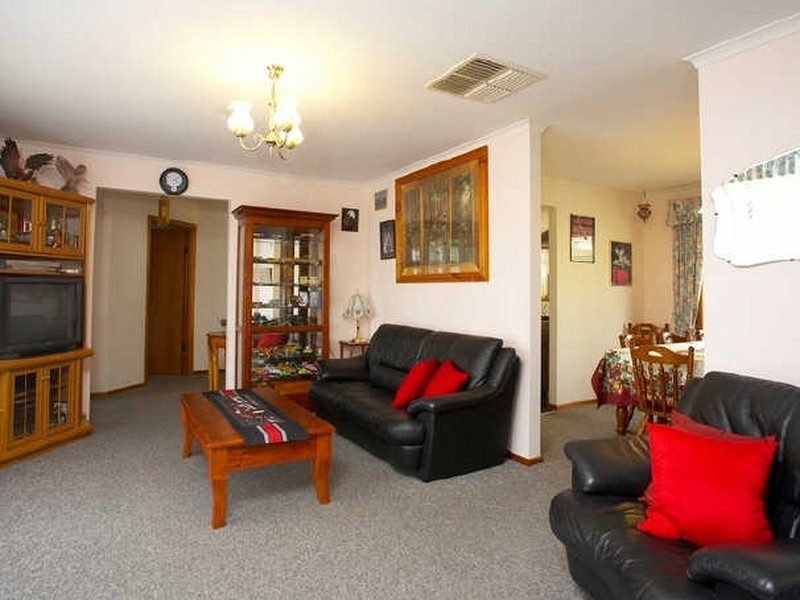 2 Cutler Street, Golden Grove SA 5125