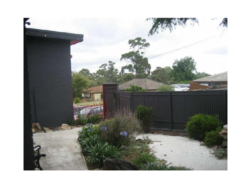 27 Raymond Road, St Agnes SA 5097