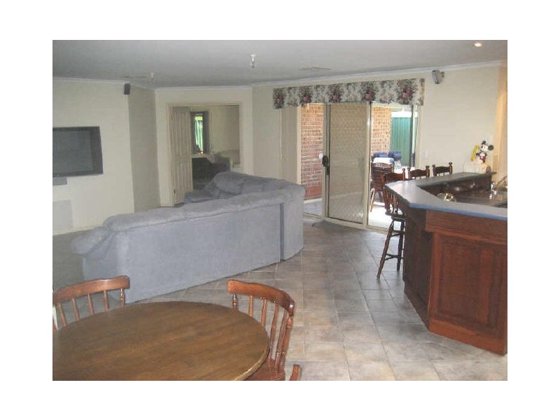 1 Leith Court, Wynn Vale SA 5127