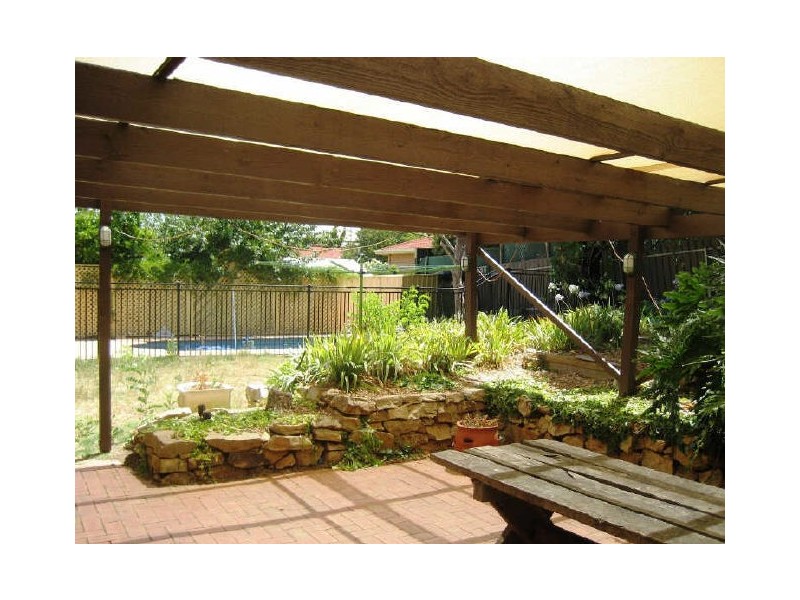 2 Borrowdale Court, Wynn Vale SA 5127