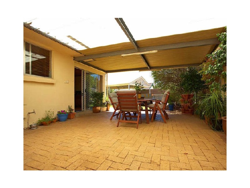 8 Elm Street, Ridgehaven SA 5097