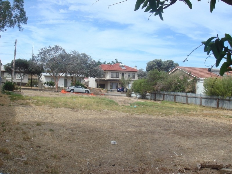 12 Melrose Avenue, Clearview SA 5085