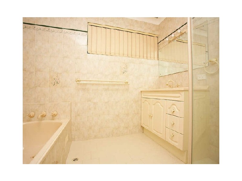 69 Helen Terrace, Valley View SA 5093