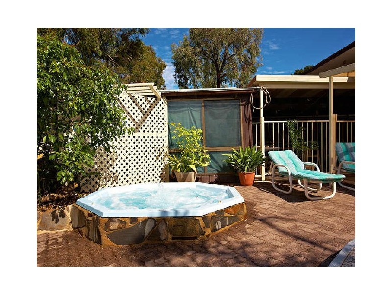 69 Helen Terrace, Valley View SA 5093