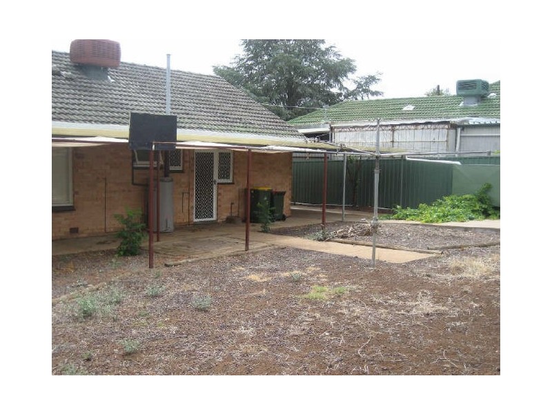 5 Helen Terrace, Valley View SA 5093