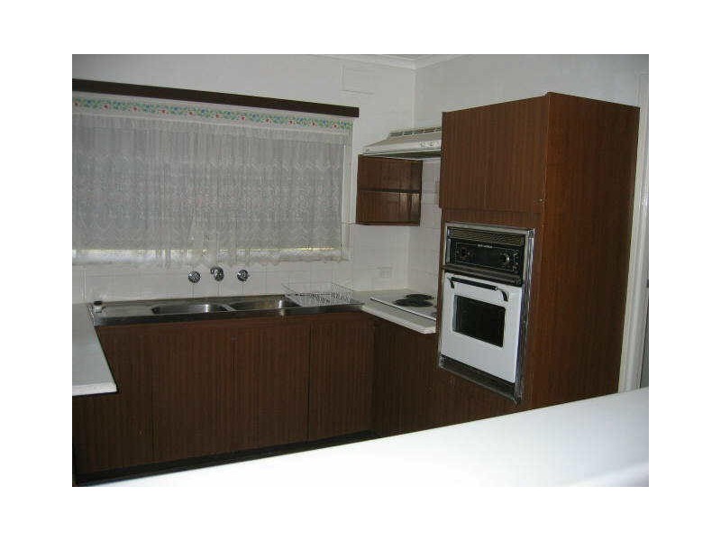 7 College Avenue, Valley View SA 5093