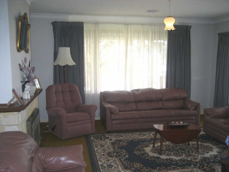 14 St Albans Avenue, Valley View SA 5093