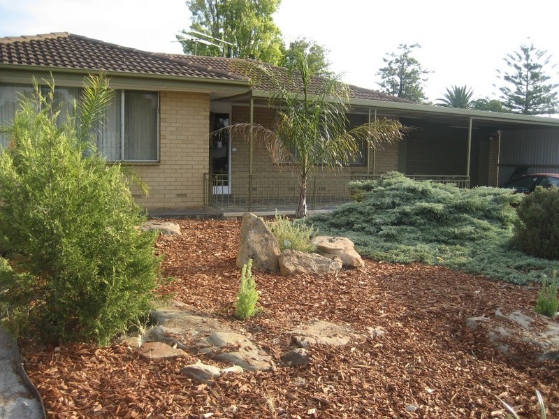 6 Cumberland Avenue, Para Hills SA 5096