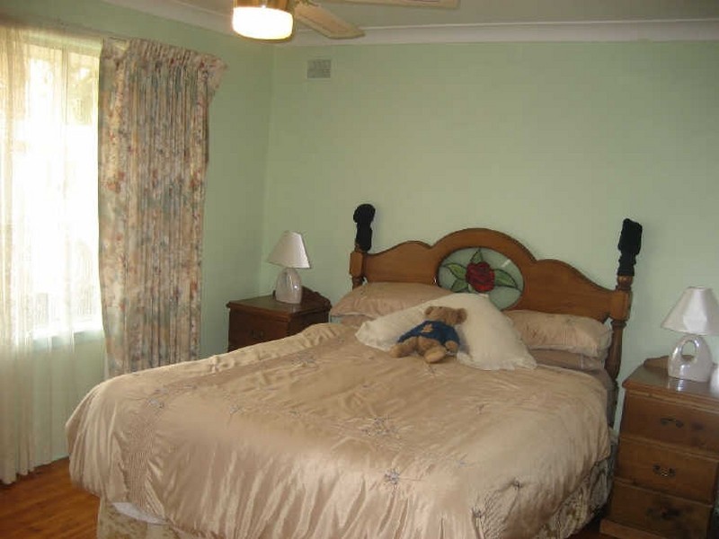 6 Cumberland Avenue, Para Hills SA 5096