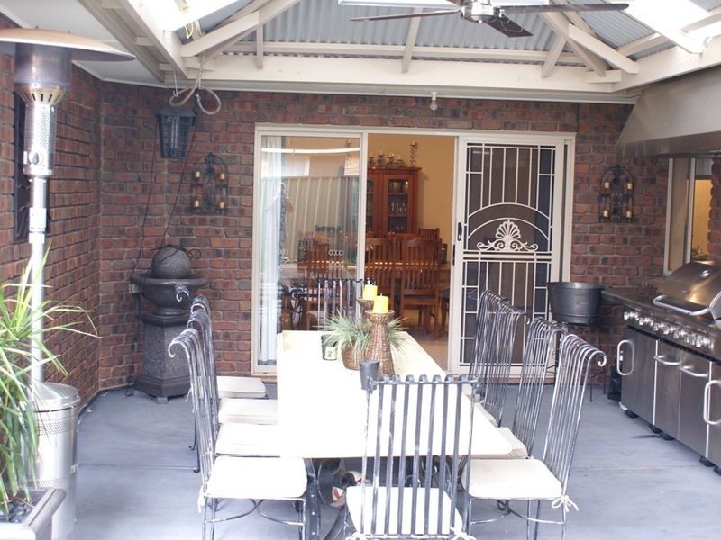 22 Bowman Street, Walkley Heights SA 5098