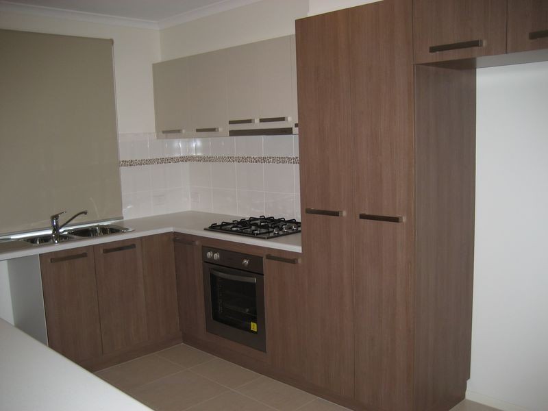 8 Tatura Drive, Munno Para West SA 5115