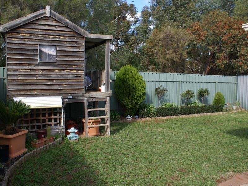 17 Holmeswood Court, Para Hills West SA 5096