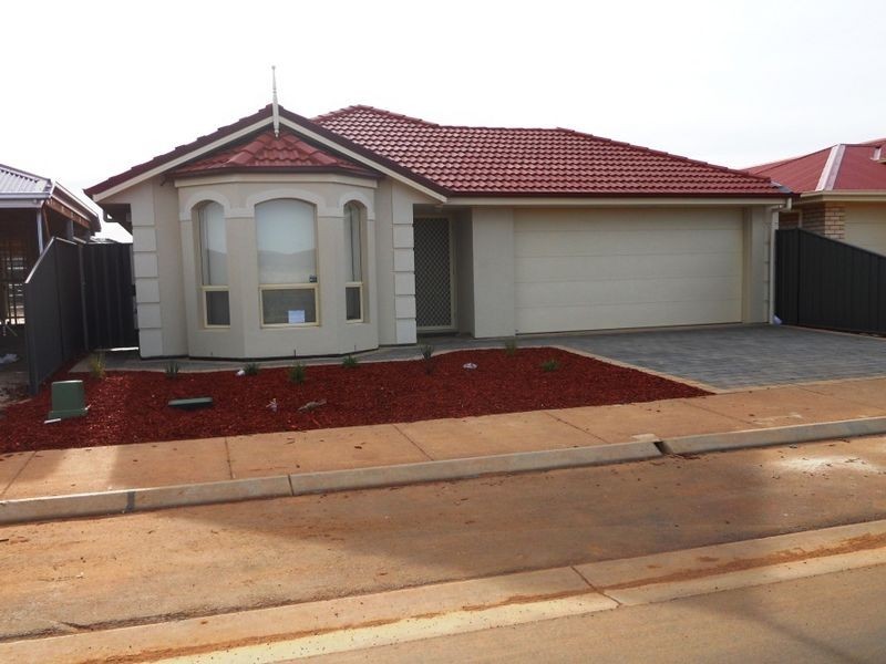 176 President Avenue, Andrews Farm SA 5114