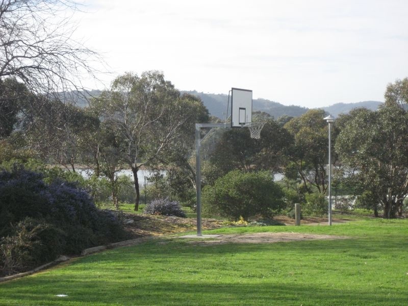 8 Malcolm Ave, Holden Hill SA 5088