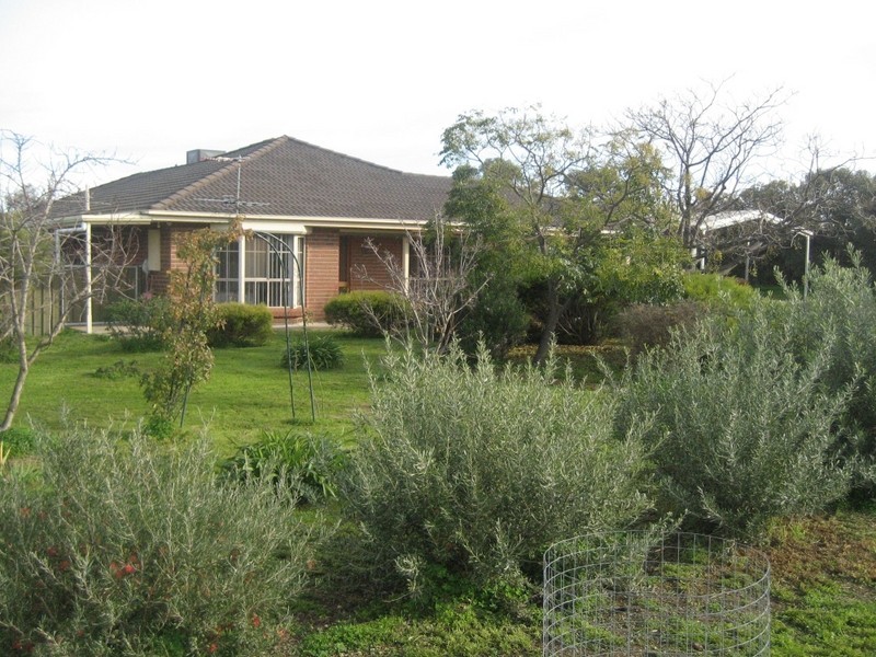 5 Pederick Court, Lewiston SA 5501