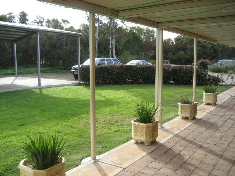 5 Pederick Court, Lewiston SA 5501