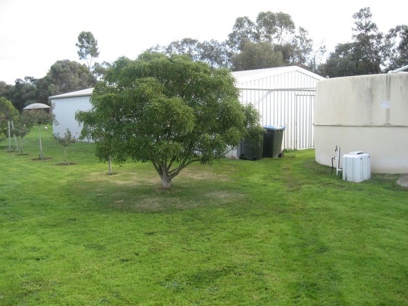 5 Pederick Court, Lewiston SA 5501