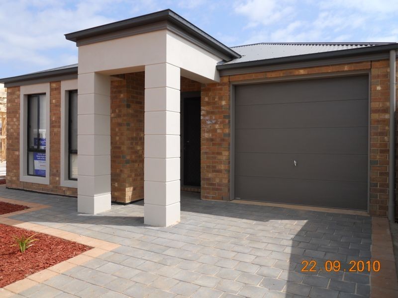 42 Riesling Crescent, Andrews Farm SA 5114