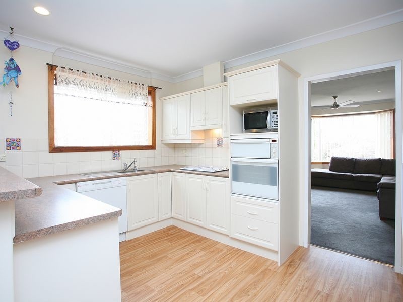 42 Clifford Way, Valley View SA 5093