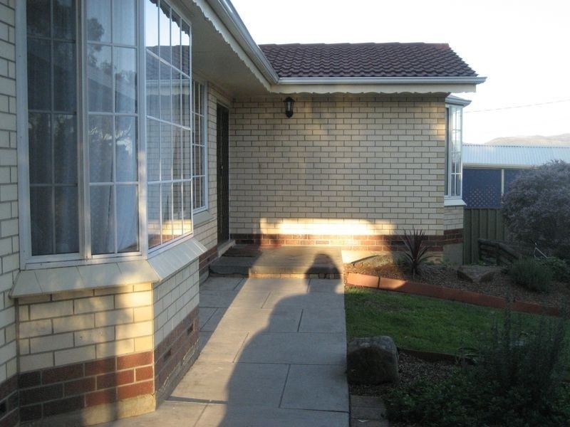 42 Clifford Way, Valley View SA 5093