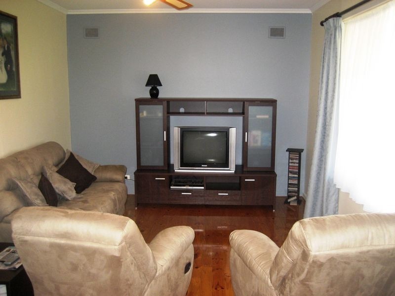 11 Sharon Road, Ridgehaven SA 5097