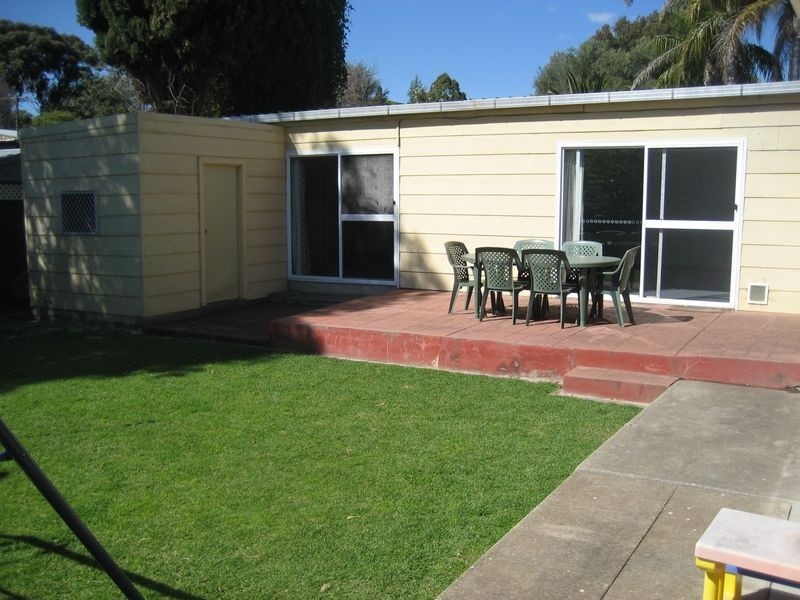 11 Sharon Road, Ridgehaven SA 5097