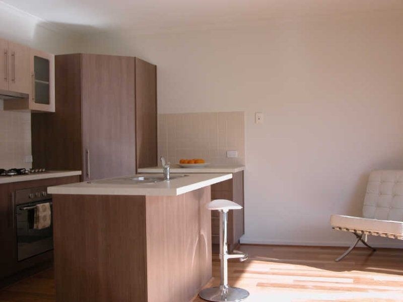 2/11 Timpson Street, Port Adelaide SA 5015